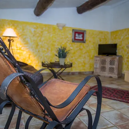 Mas De Shogol Bed and breakfast Cavaillon